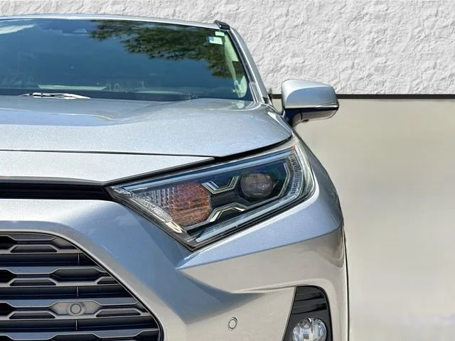 Used 2020 Silver Sky Metallic Toyota Hybrid Limited image 9