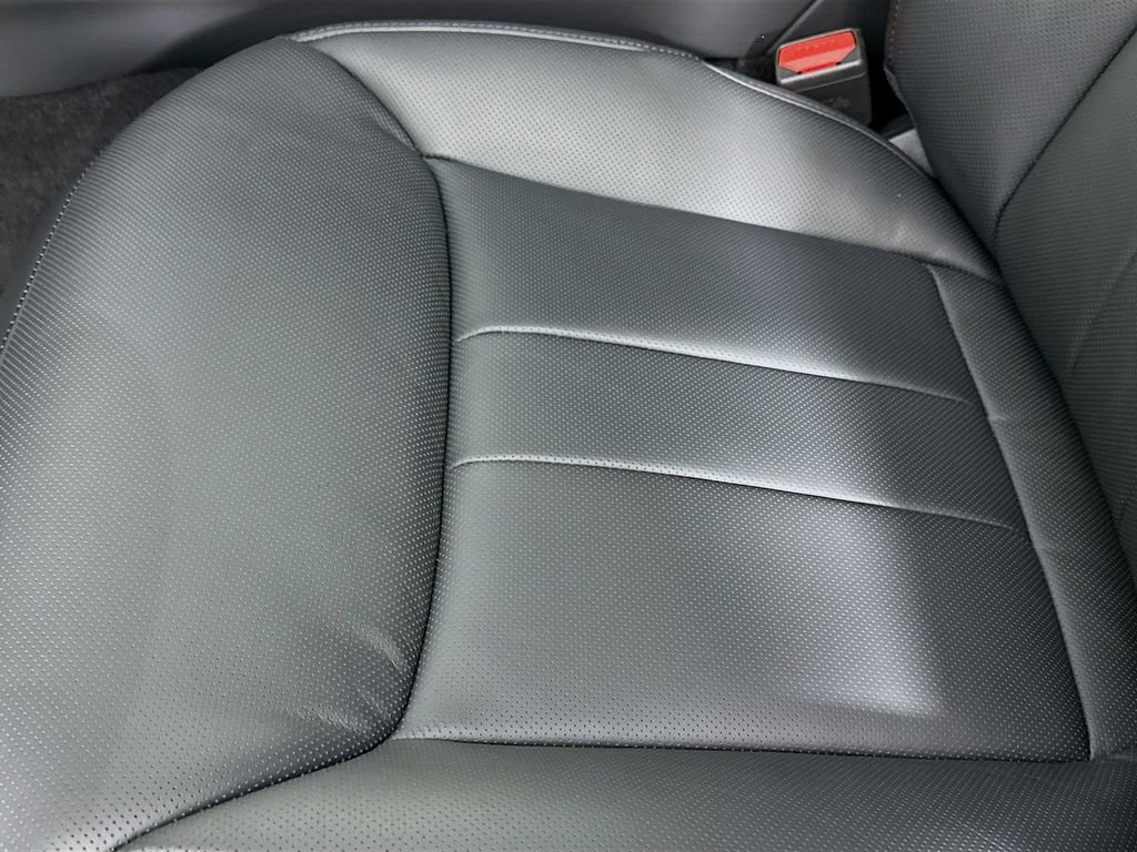 New 2026 Borasco Grey Land Rover Dynamic SE image 21