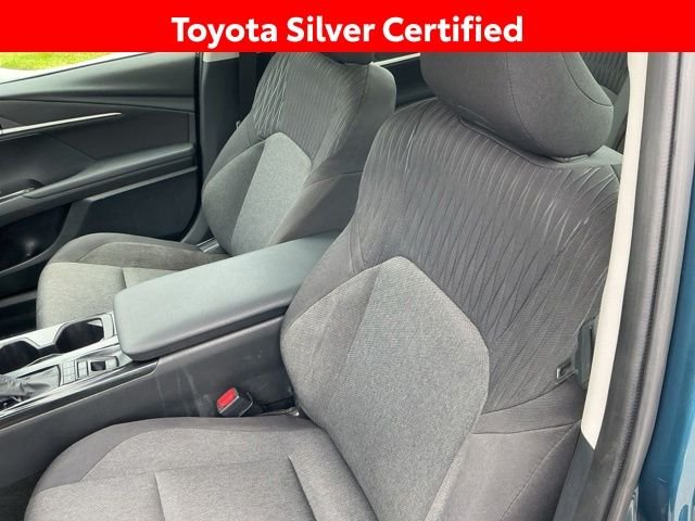 Used 2025  Toyota LE image 18