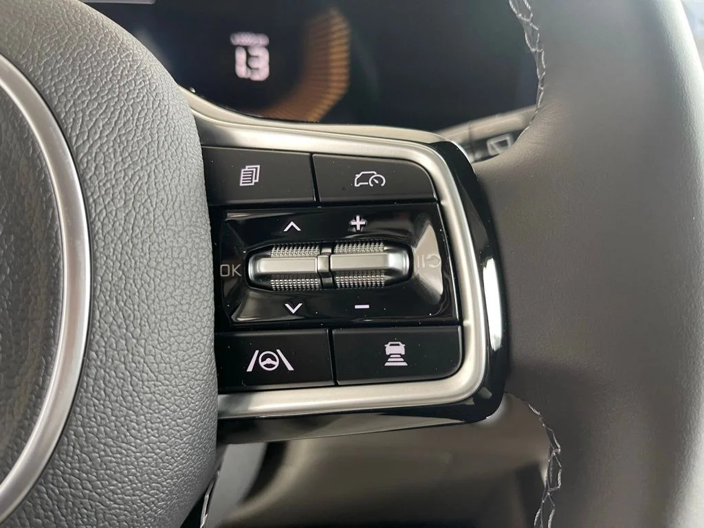 New 2026 White Kia EX image 24