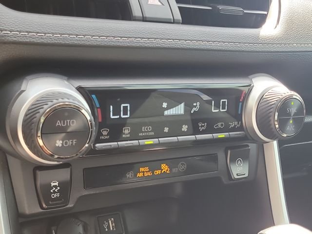 Used 2025 Silver Toyota XLE image 23