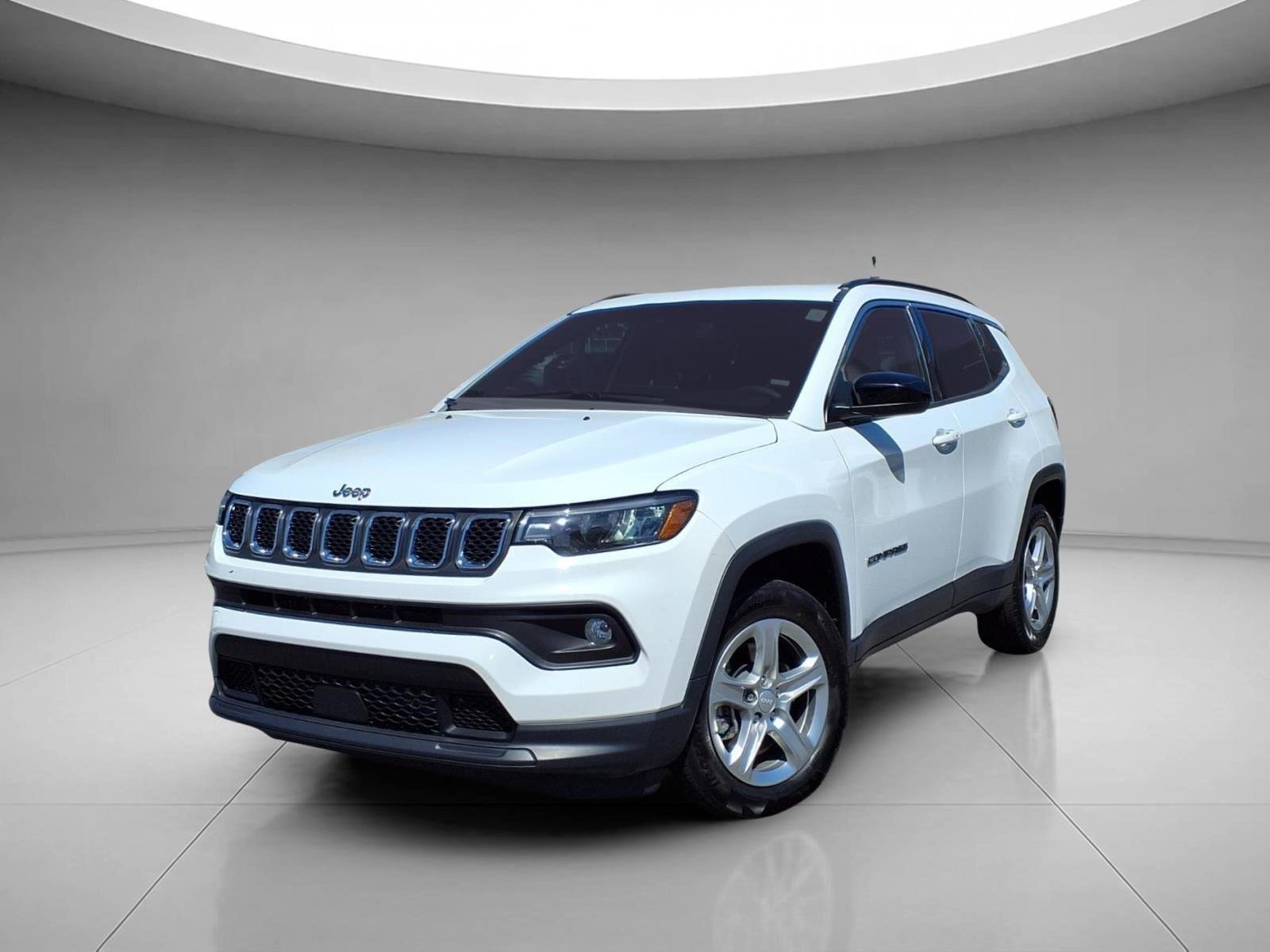 Used 2024 Bright White Clearcoat Jeep Latitude image 1