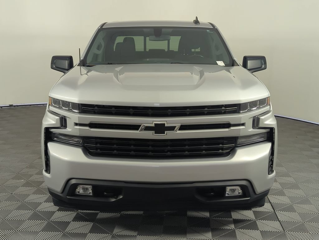 Used 2019 SILVER ICE METALLIC Chevrolet RST image 9