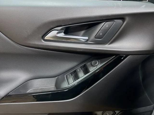 2027 Chevrolet Equinox LT - Photo 18