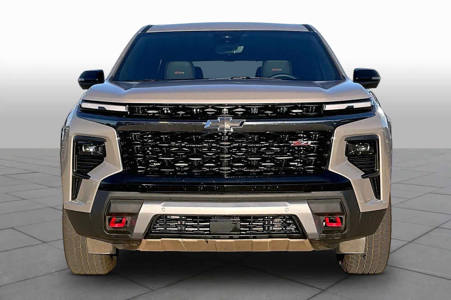 Used 2026 Sandstone Gray Chevrolet AWD Z71 image 4