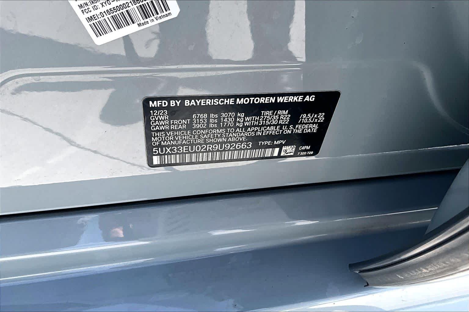 Used 2024 Brooklyn Grey Metallic BMW M60i image 32