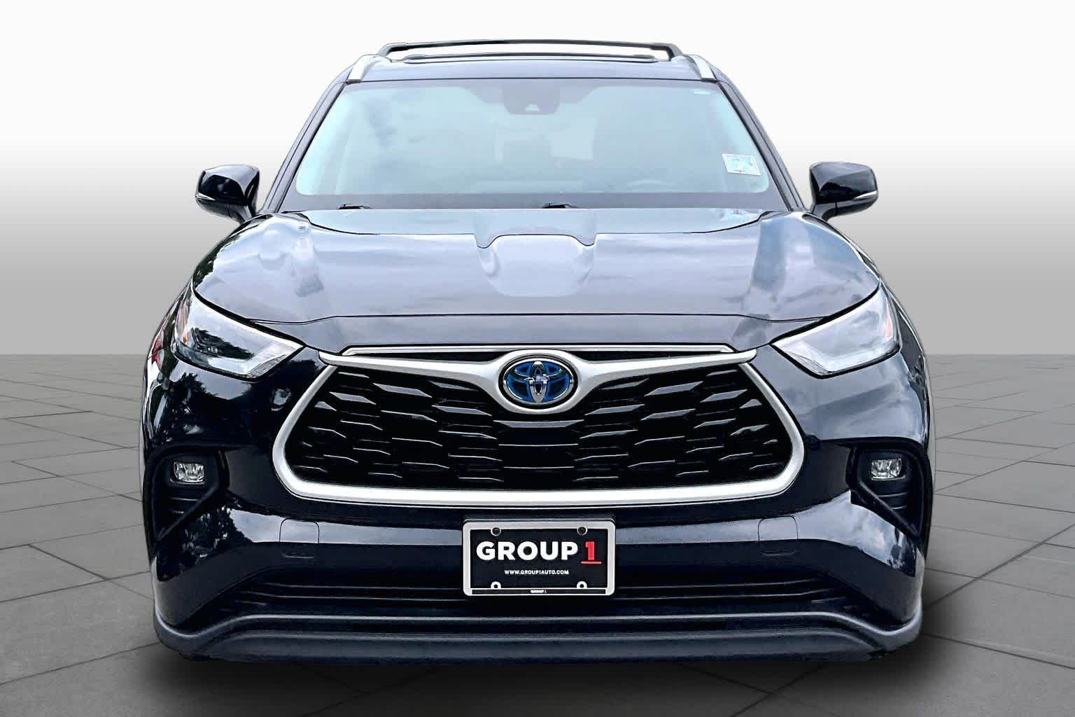 Used 2023 Midnight Black Metallic Toyota Hybrid XLE image 4