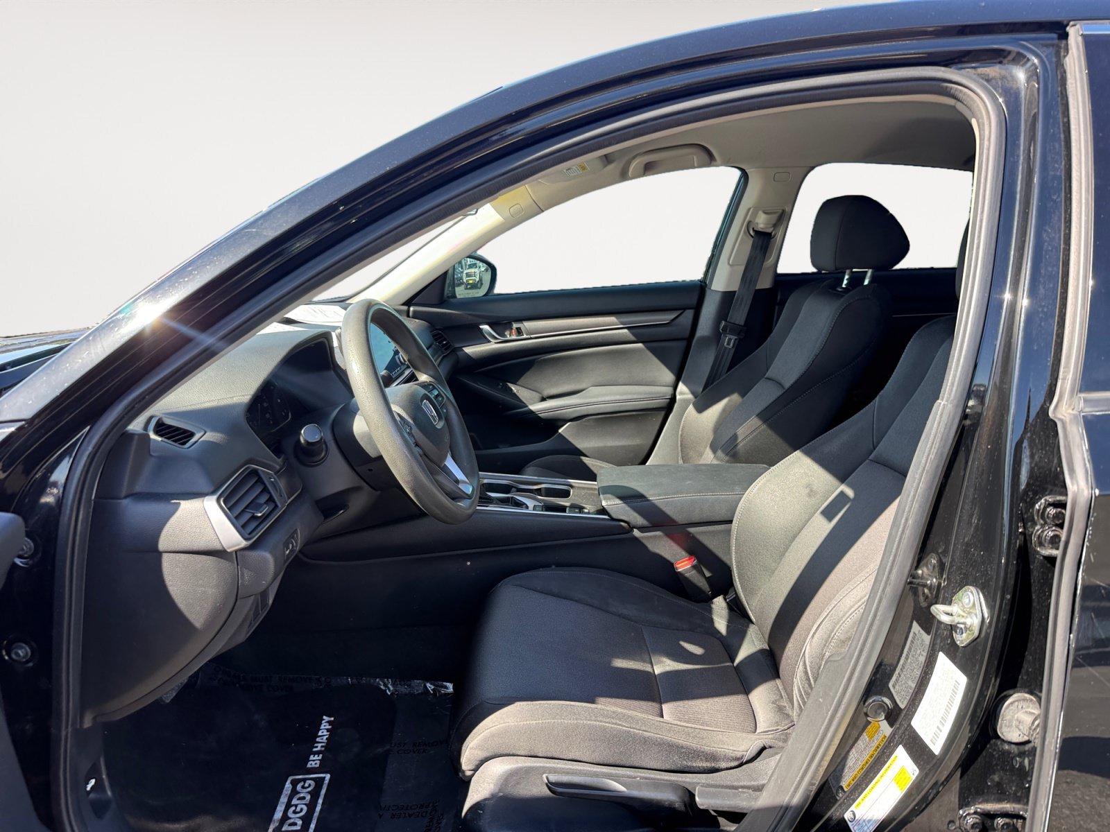 Used 2018 Black Honda LX 1.5T image 10