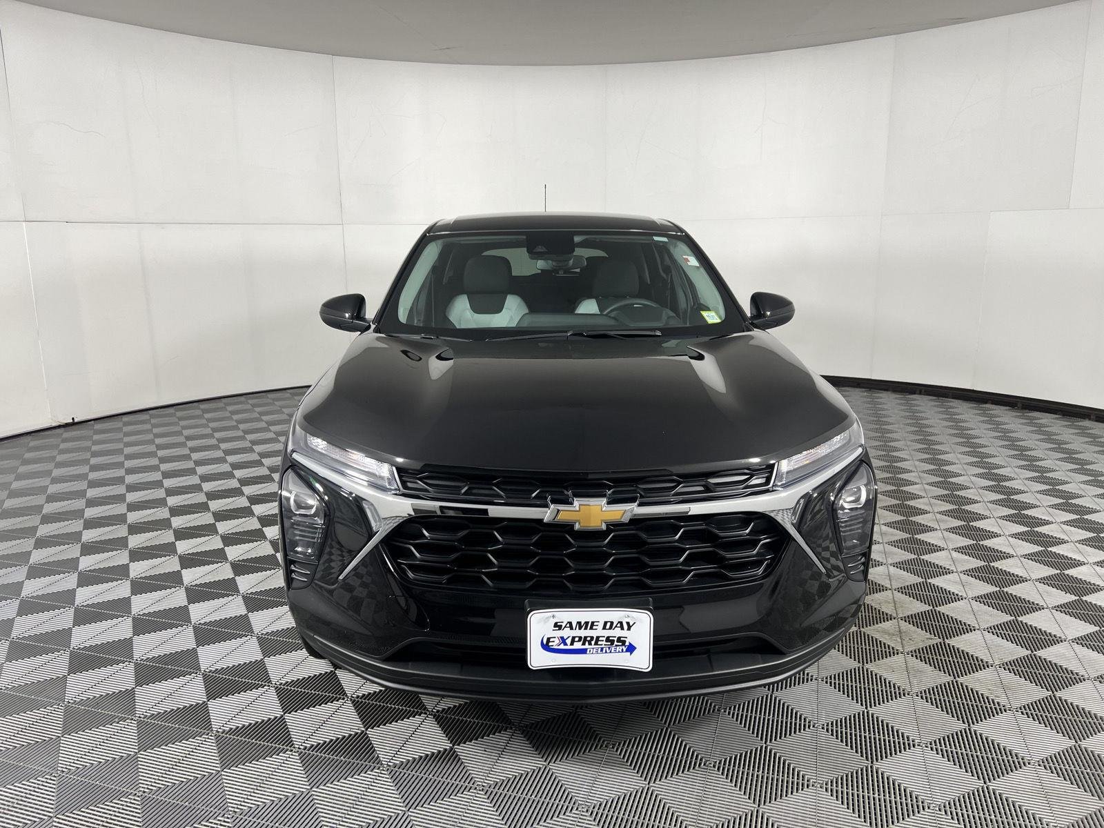 Used 2025 Mosaic Black Metallic Chevrolet LS image 9