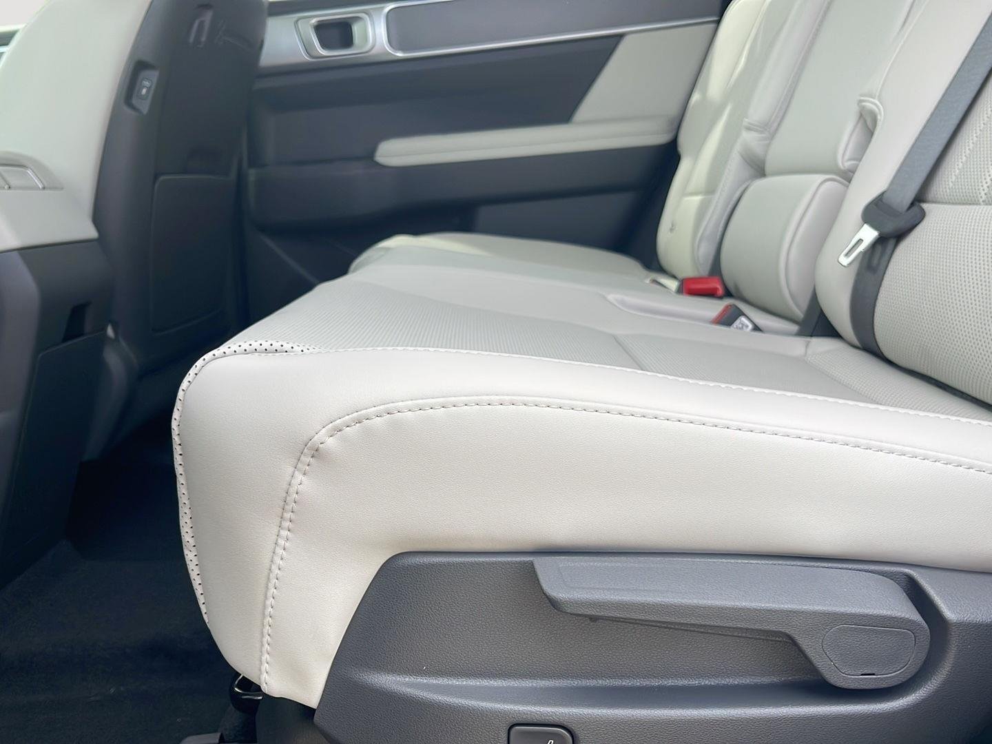 New 2026 Rockwood Green Hyundai SEL AWD image 17