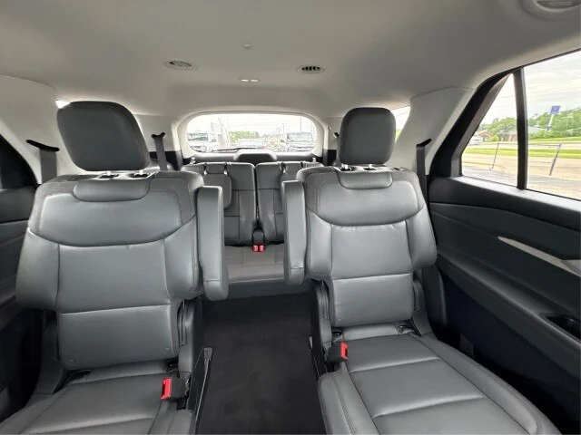 New 2026 Space White Metallic Ford Active image 36
