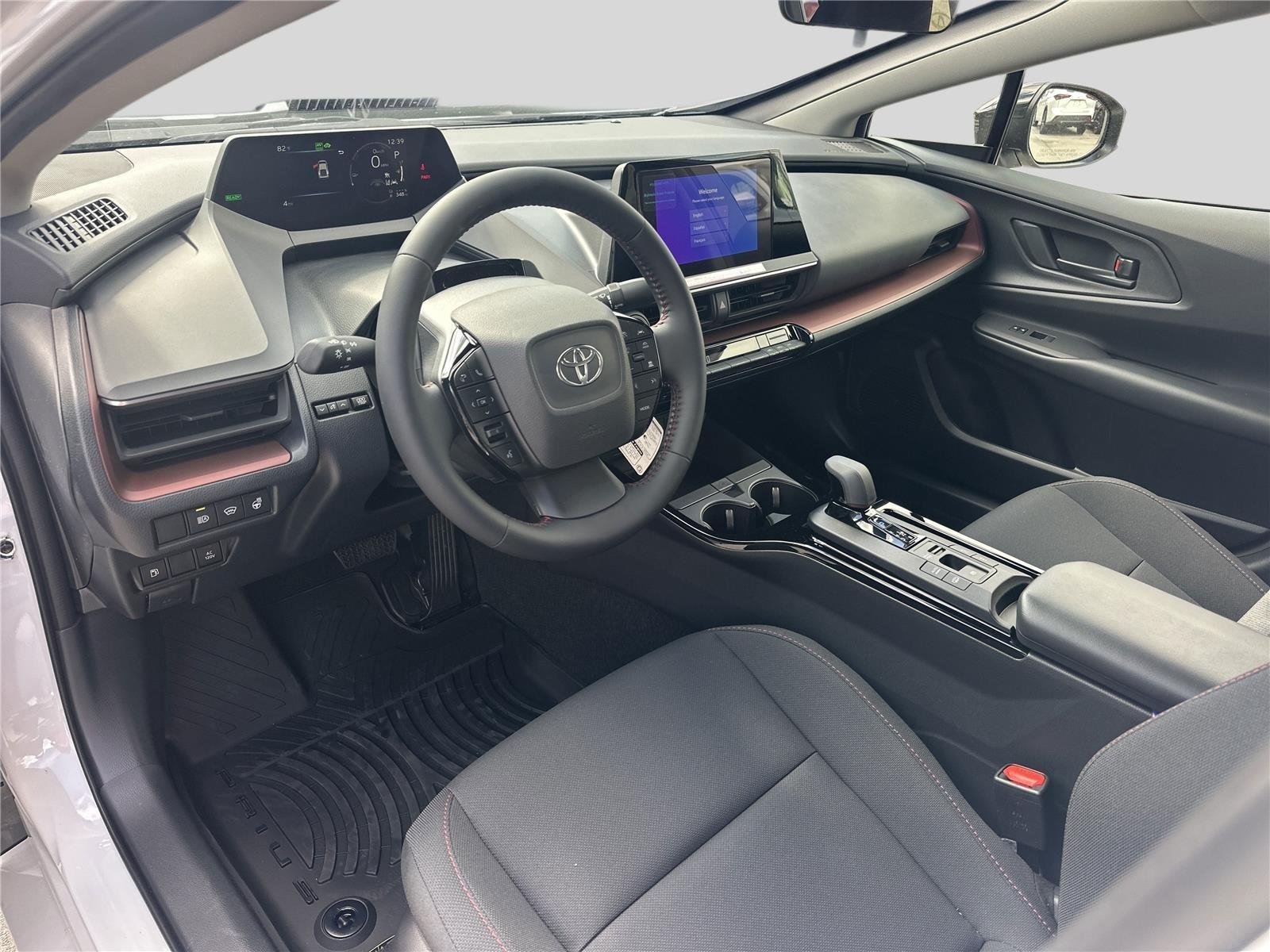 2026 Toyota Prius Plug-in Hybrid SE - Photo 9