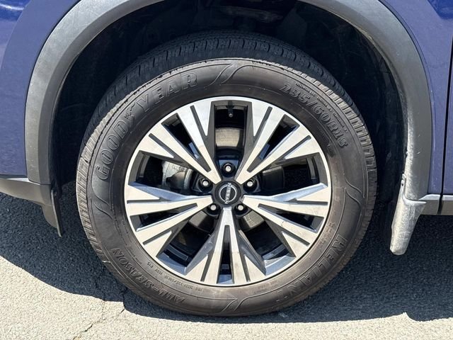 Used 2022 Blue Nissan SV image 11