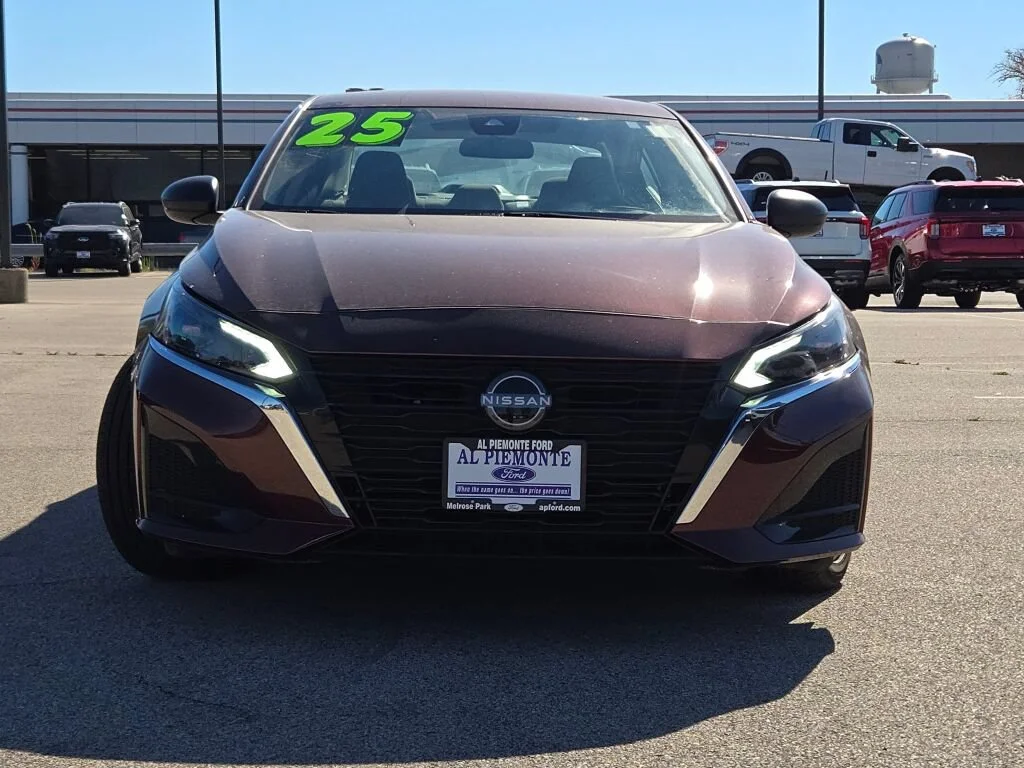 Used 2025 Nissan Altima SV with VIN 1N4BL4DV2SN325368 for sale in Melrose Park, IL