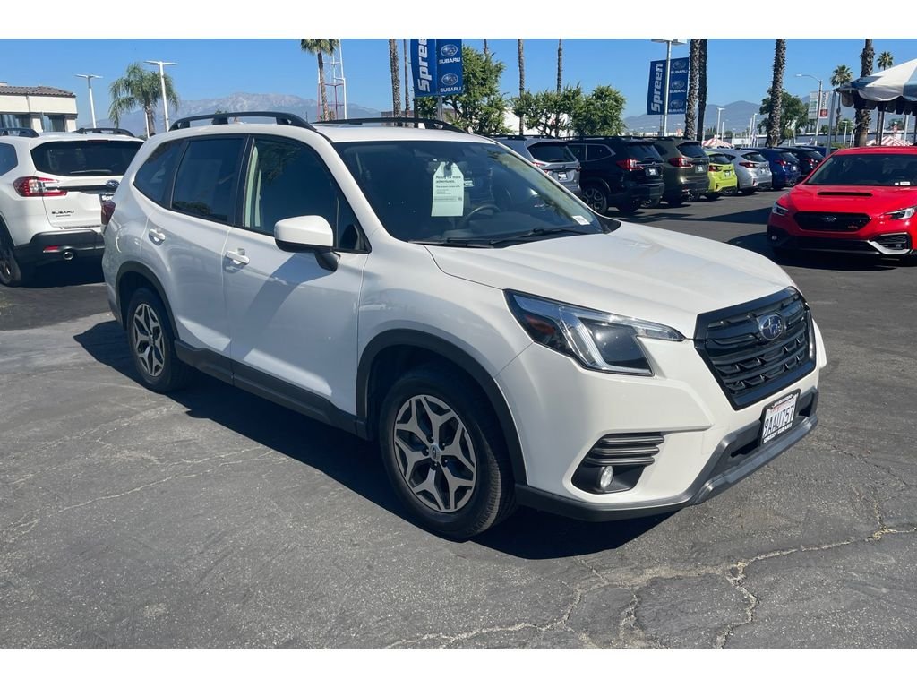 Used 2022 CRYSTAL WHITE PEARL Subaru Premium image 8