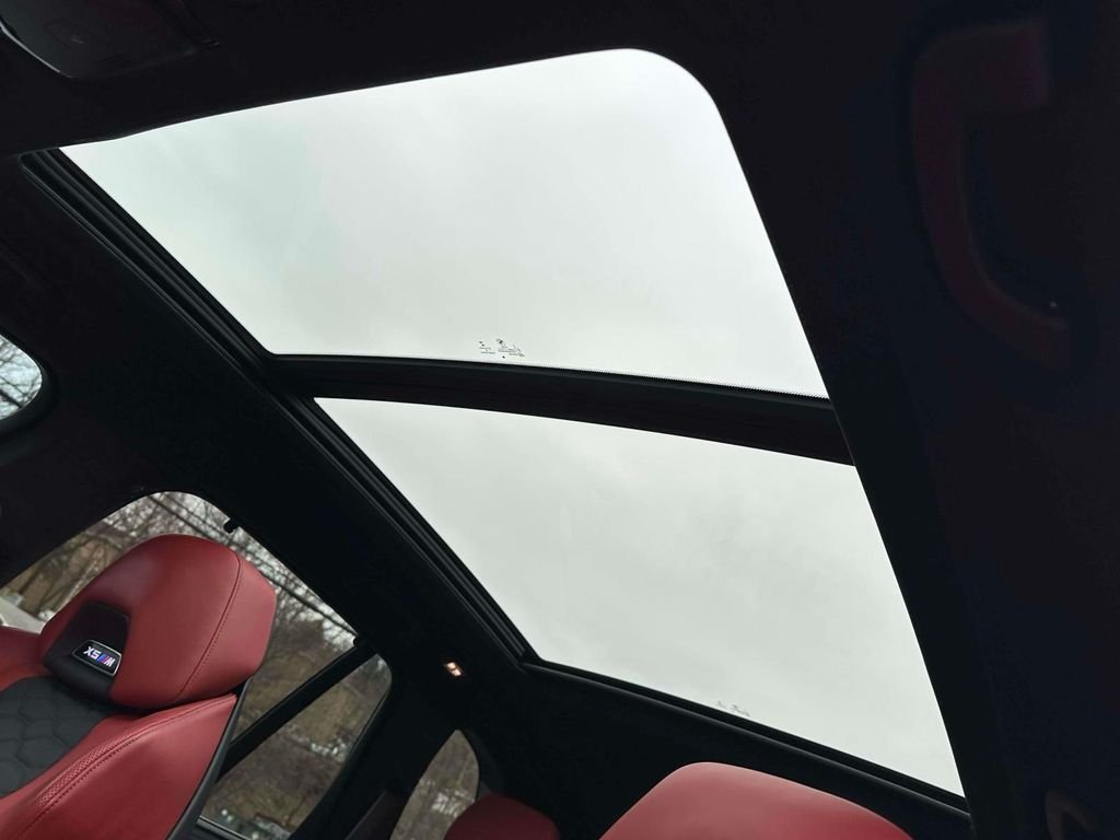 Used 2022 Black BMW  image 20