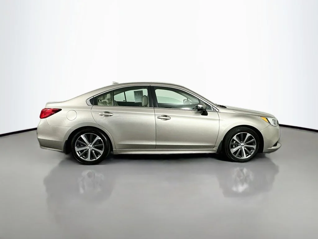 Used 2016 Tungsten Metallic Subaru 2.5i image 9