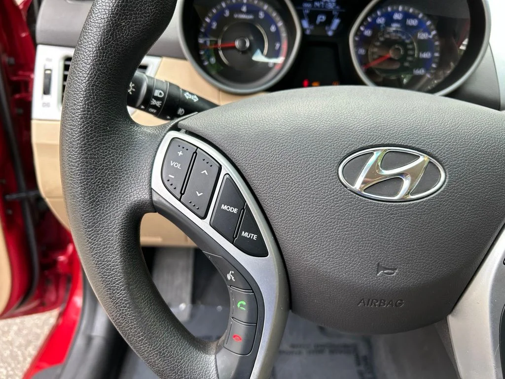 Used 2012 Red Hyundai GLS image 20