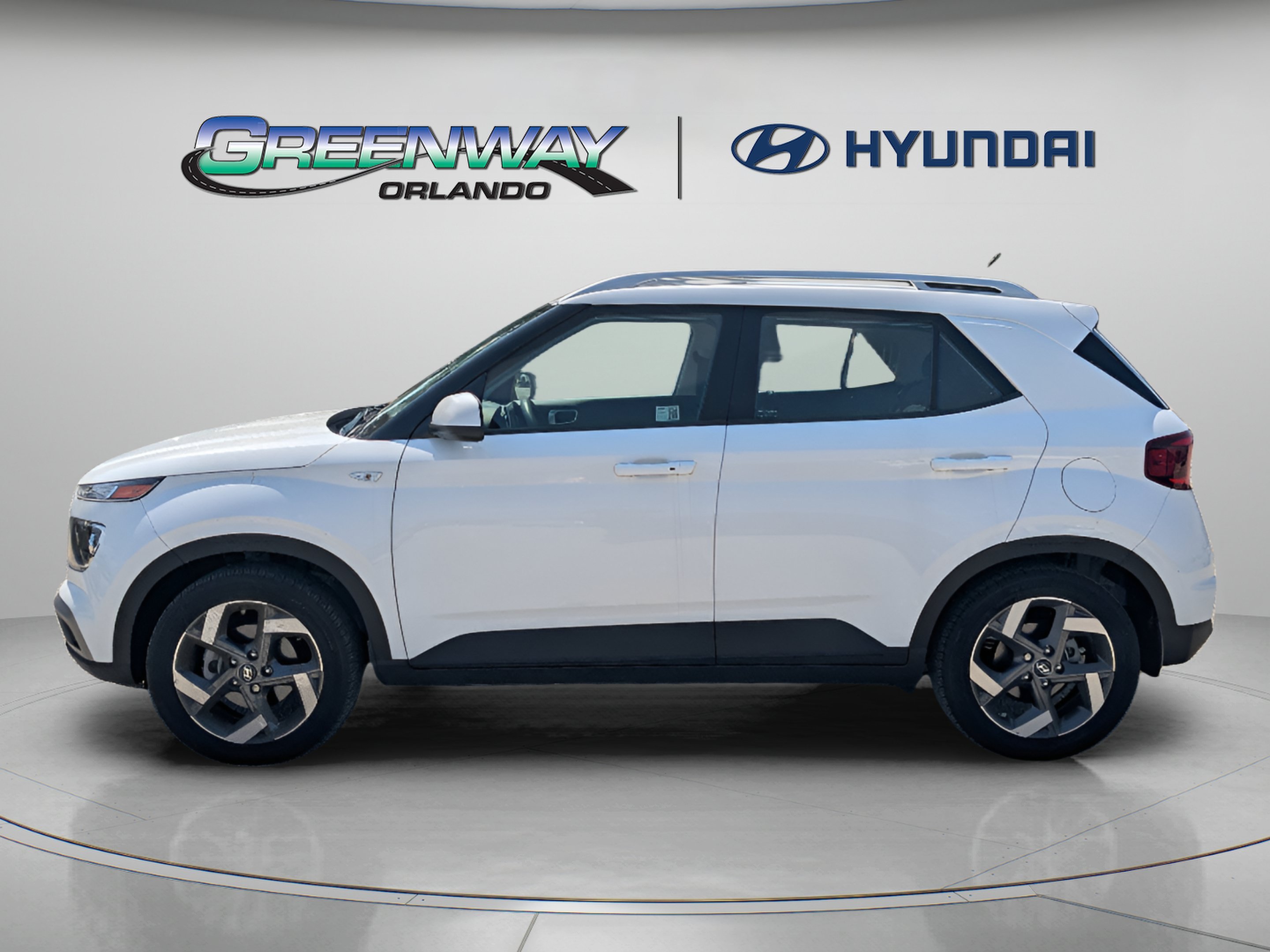 Certified Used 2025 Lunar White Hyundai SEL image 5