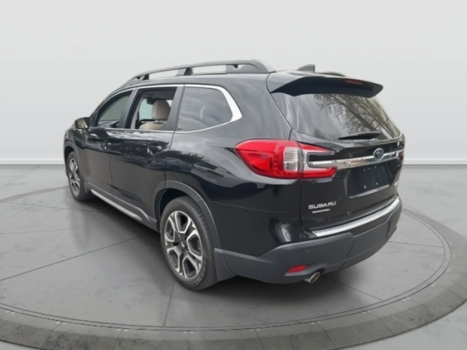 2023 Subaru Ascent Limited - Photo 5