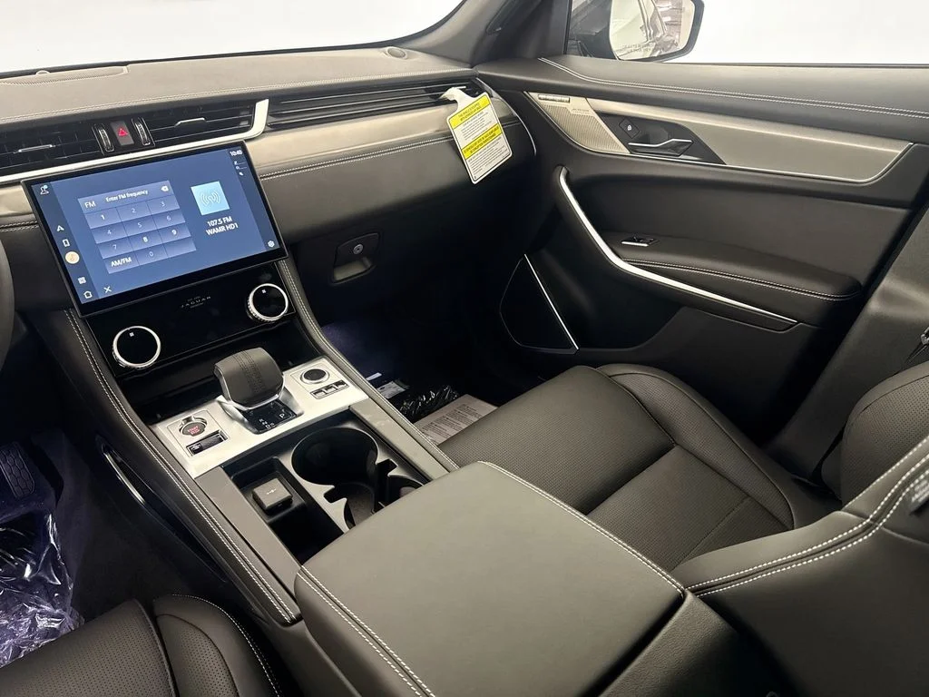 2026 Jaguar F-Pace R-Dynamic S - Photo 24