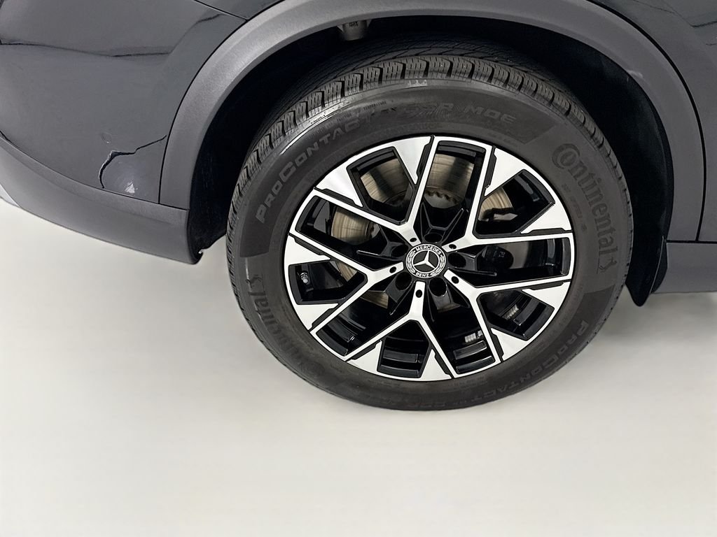 Used 2025 Black Mercedes-Benz GLC 350e image 33