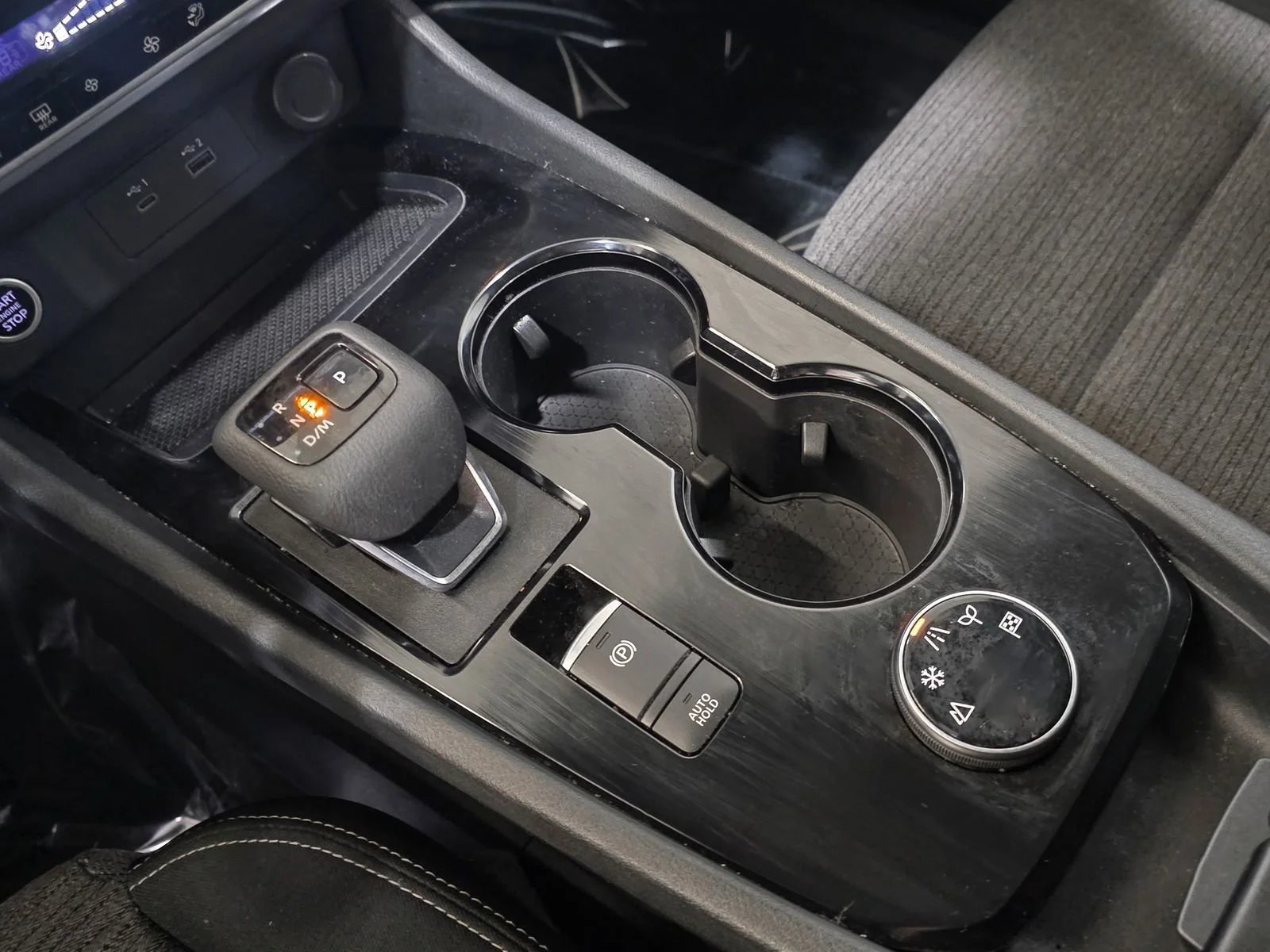 2023 Nissan Rogue SV - Photo 27