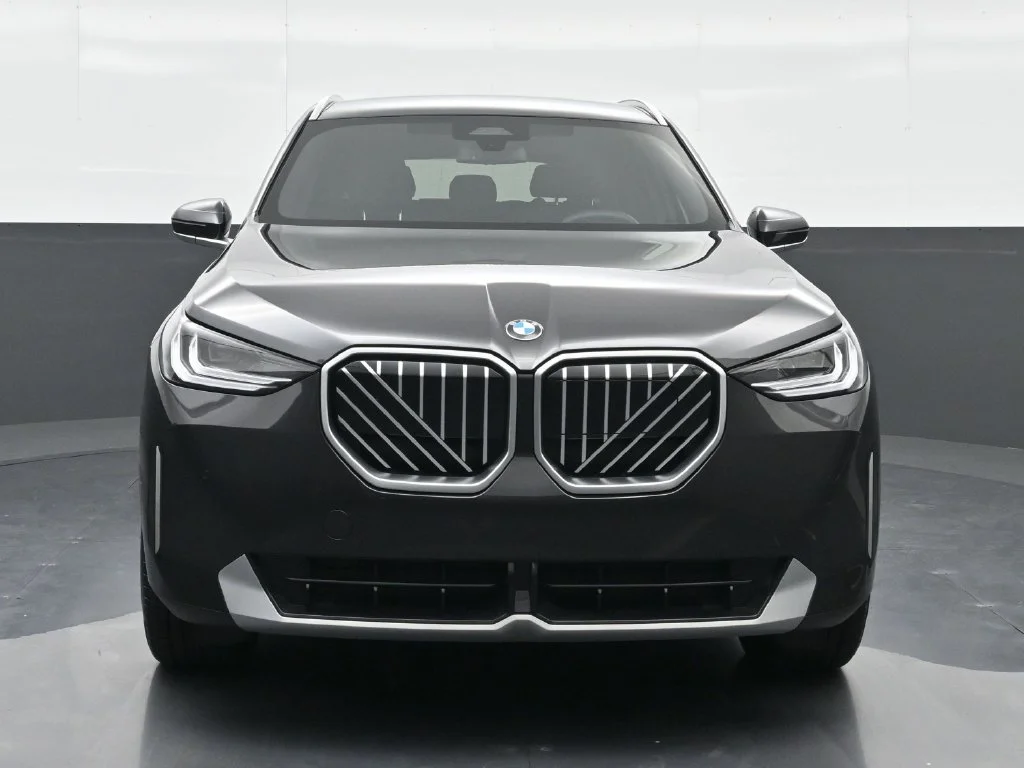 New 2026 Dark Graphite Metallic BMW 30 xDrive image 15