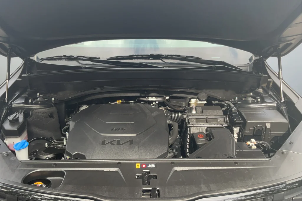 Used 2022 Black Kia EX image 23