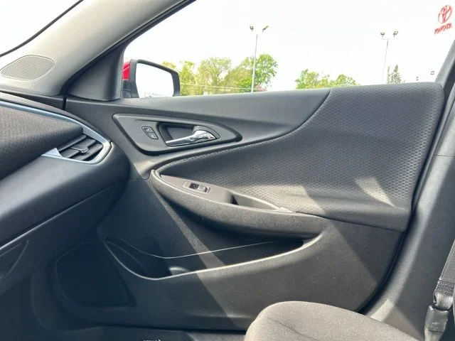 Used 2024 Red Chevrolet LT image 38