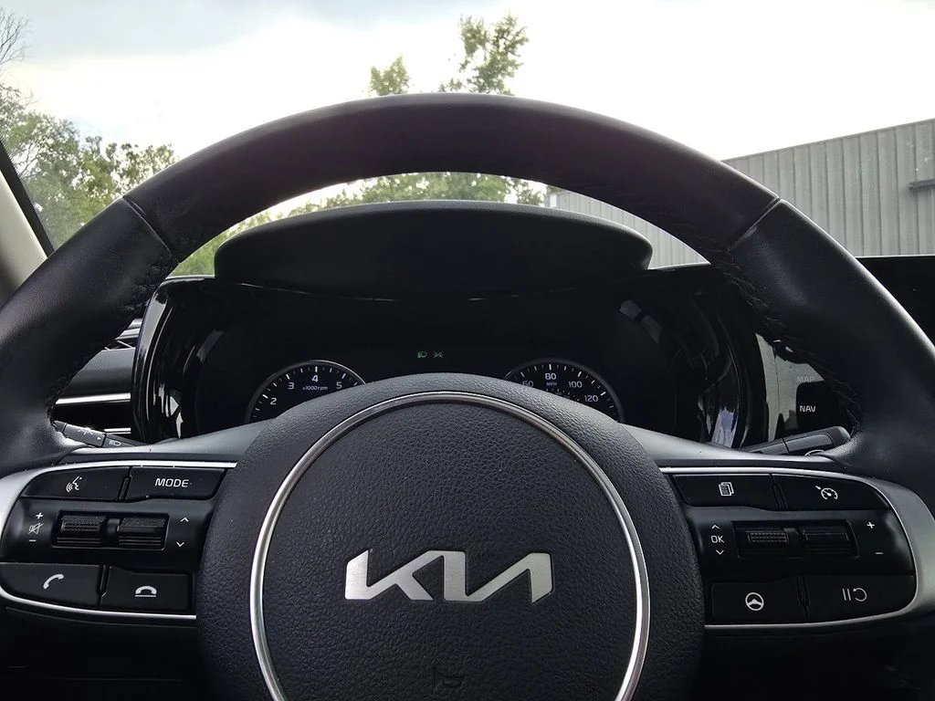 Used 2024 White Kia EX image 25