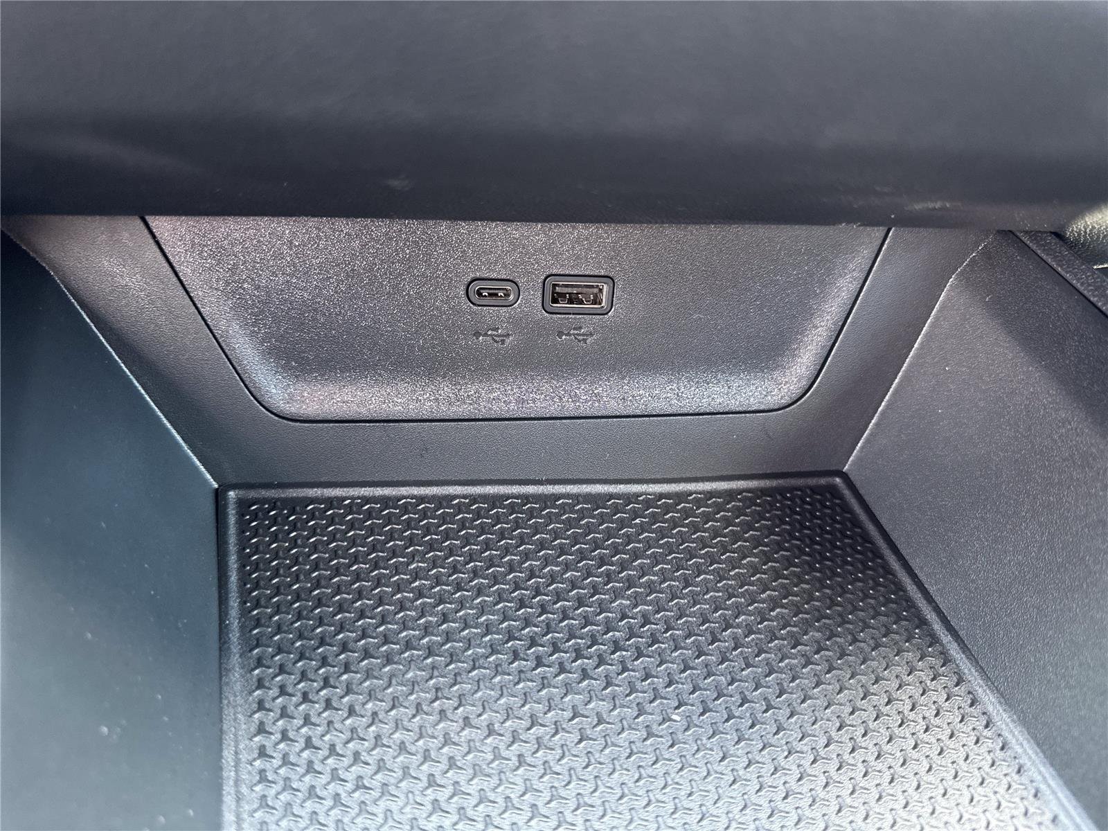 New 2026 Mosaic Black Metallic Chevrolet LT image 27