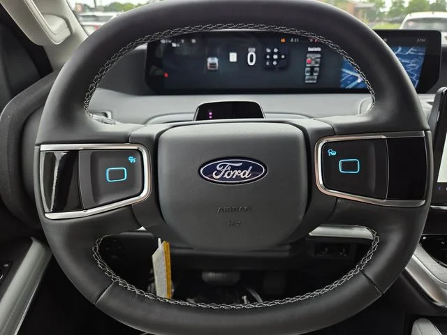 New 2026 Star White Metallic Tri-Coat Ford MAX Platinum® image 20