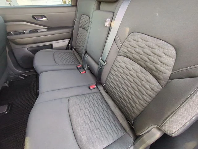 Used 2022 White Nissan SV image 29