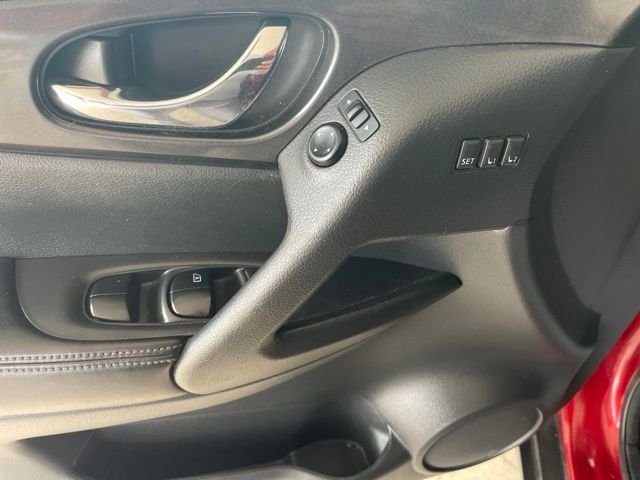 Used 2018 Red Nissan SV image 14