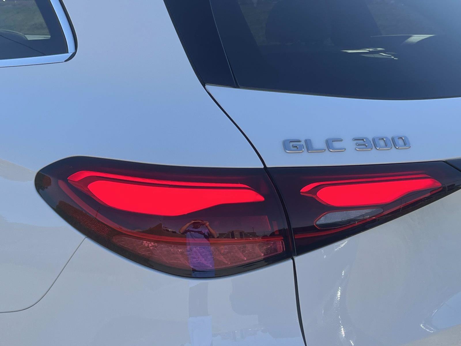 Used 2026 Polar White Mercedes-Benz GLC 300 image 10