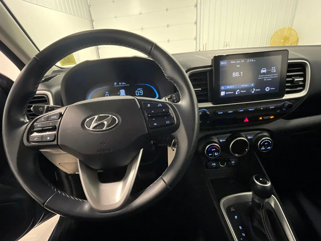 Used 2023 Gray Hyundai SEL image 30