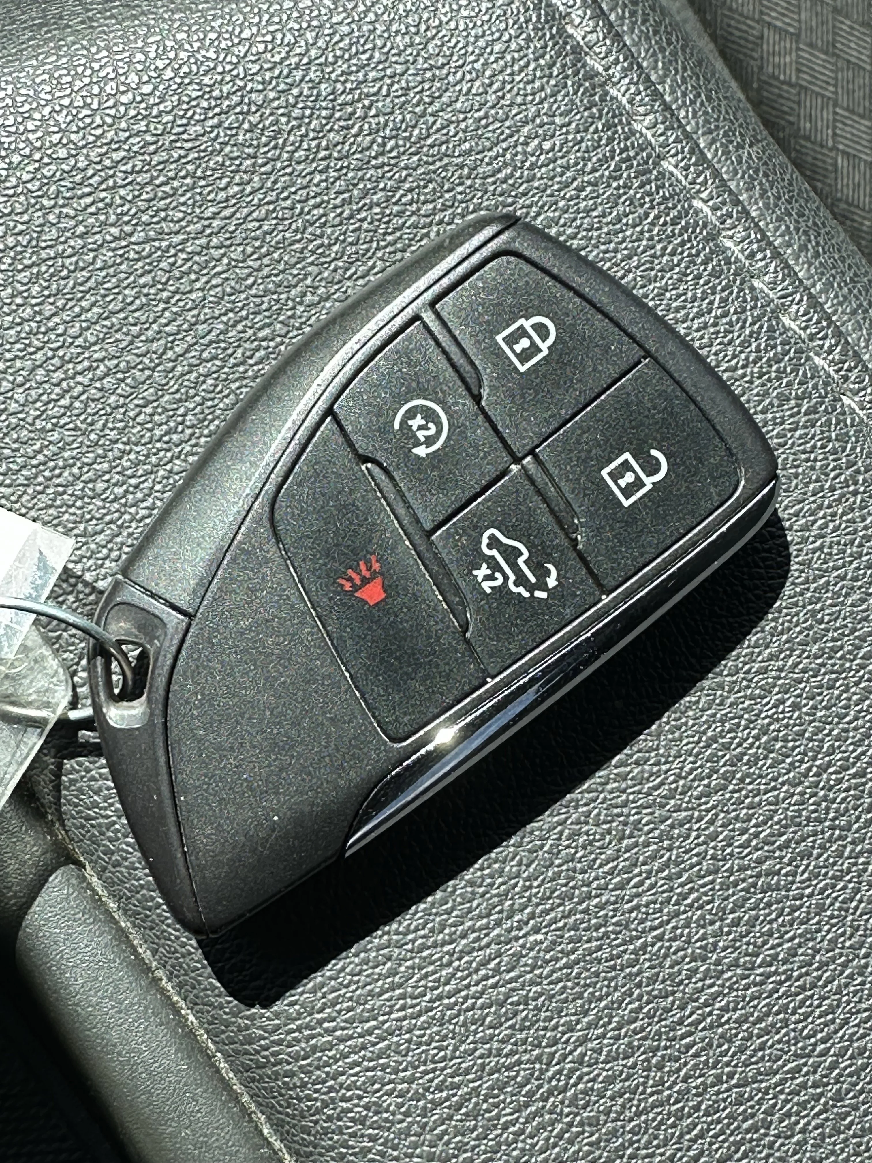 Certified Used 2025 White GMC Elevation image 24