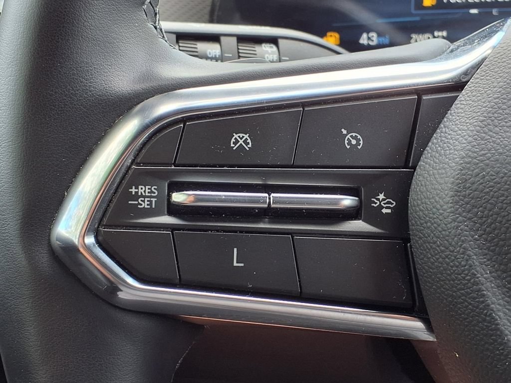 Used 2025 Lakeshore Blue Metallic Chevrolet LT image 28