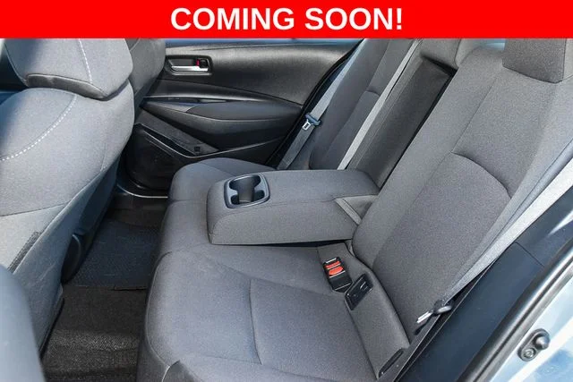 Used 2023  Toyota LE image 19
