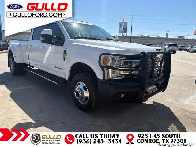Used 2017 Oxford White Ford Lariat image 2