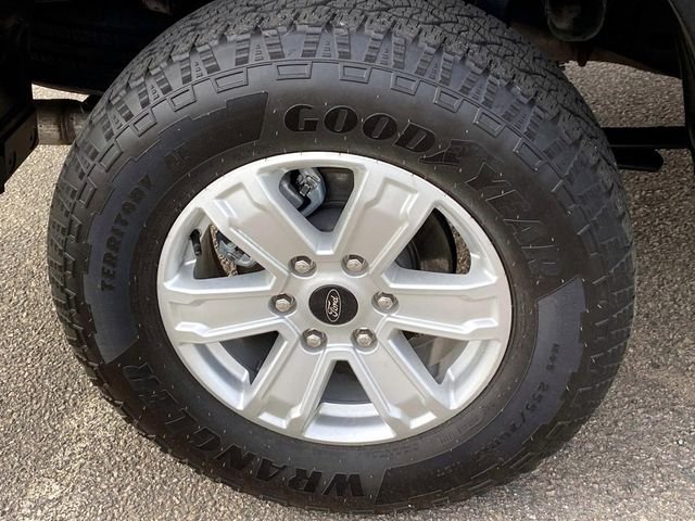 Used 2025 White Ford XL image 26