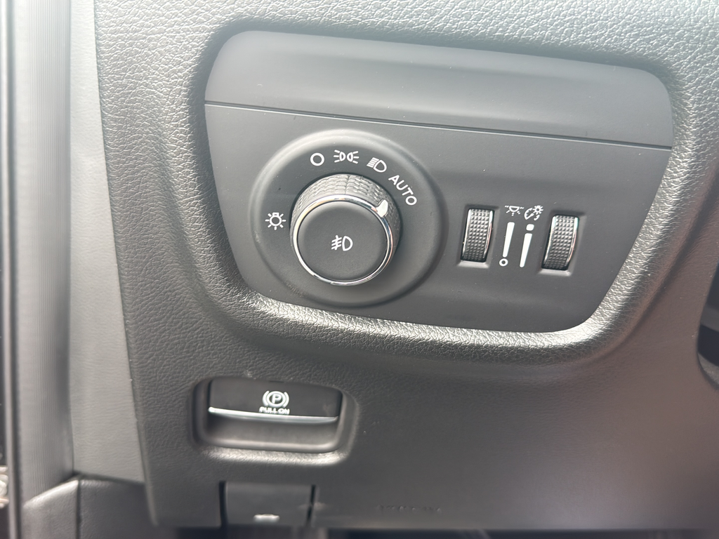 Used 2023 Black Jeep Limited image 19