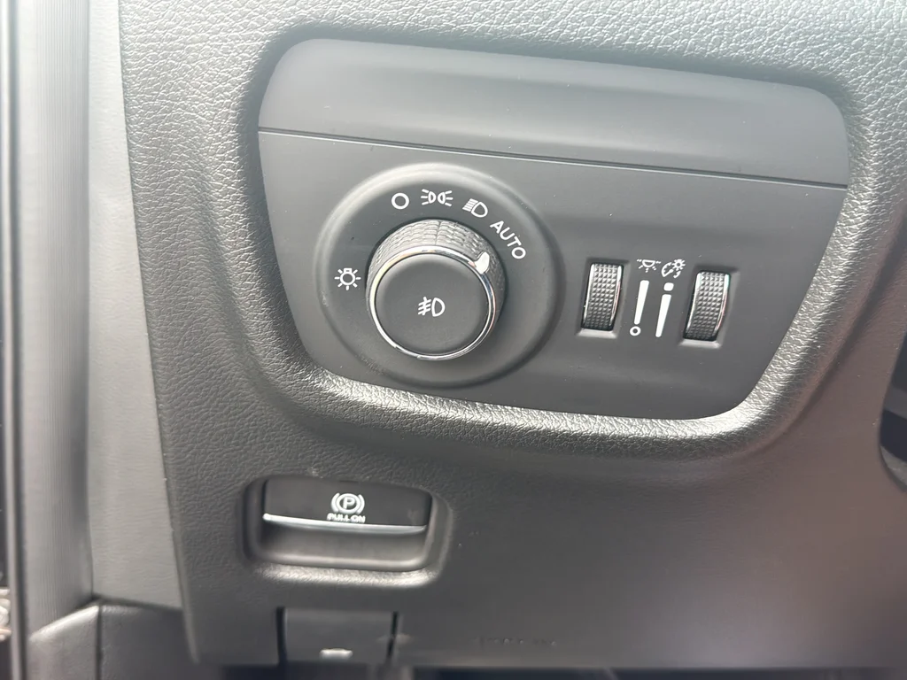 Used 2023 Black Jeep Limited image 19