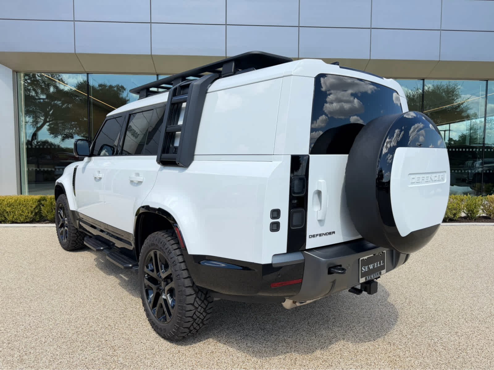 2026 Land Rover Defender Outbound - Photo 6