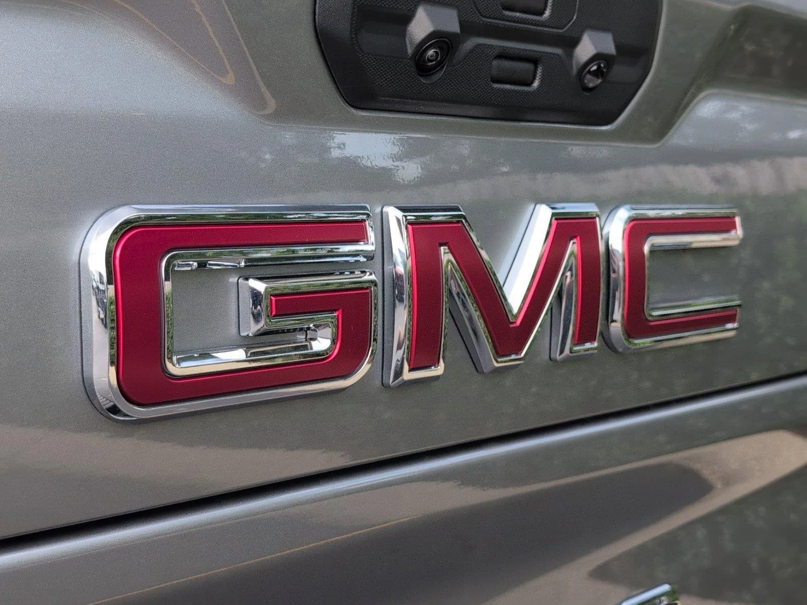 New 2026 Sterling Metallic GMC AT4 image 33
