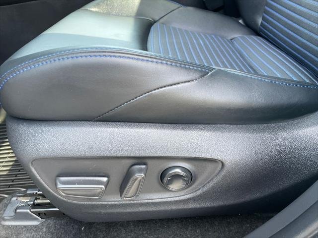 Certified Used 2024 MID BLCK/MAG GRAY Toyota  image 12