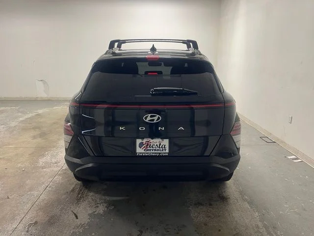 Used 2025 Black Hyundai SEL image 8