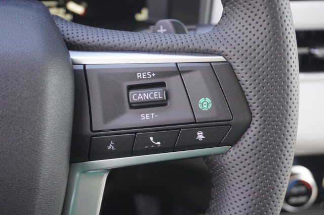 New 2025 Black Diamond Mitsubishi SE image 25