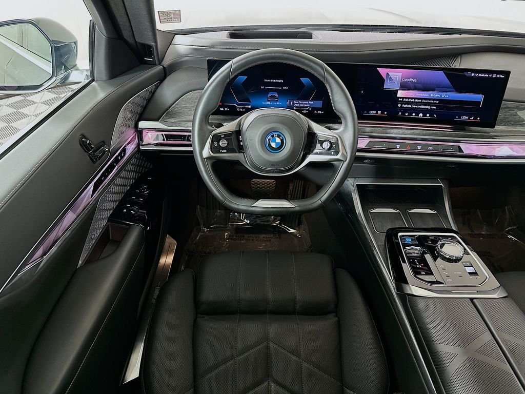 Used 2023 Black Sapphire Metallic BMW xDrive60 image 26